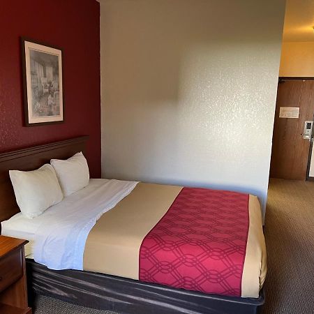 Express Inn & Suites Decatur Zewnętrze zdjęcie
