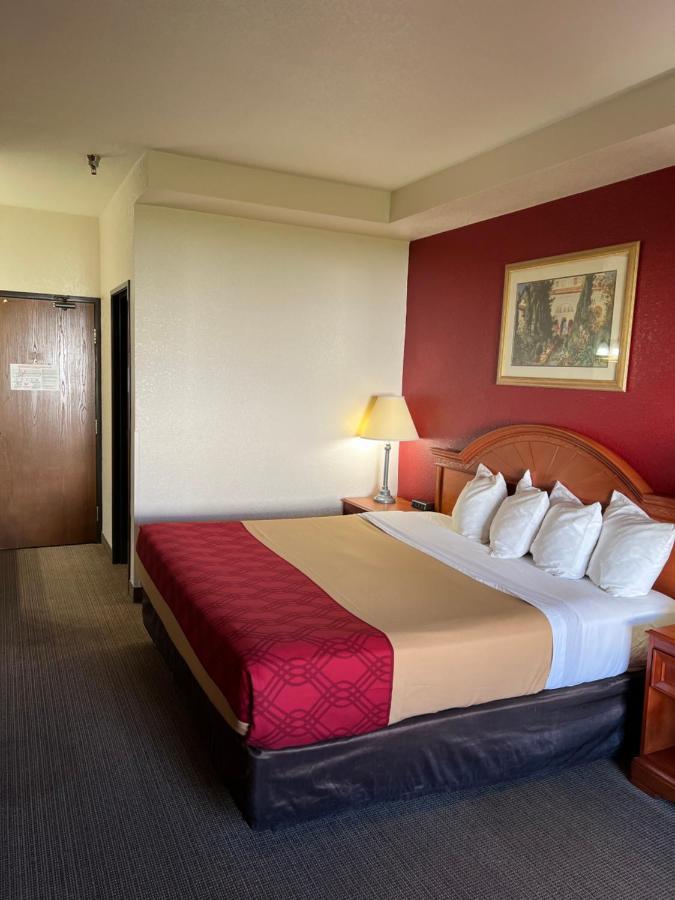 Express Inn & Suites Decatur Zewnętrze zdjęcie