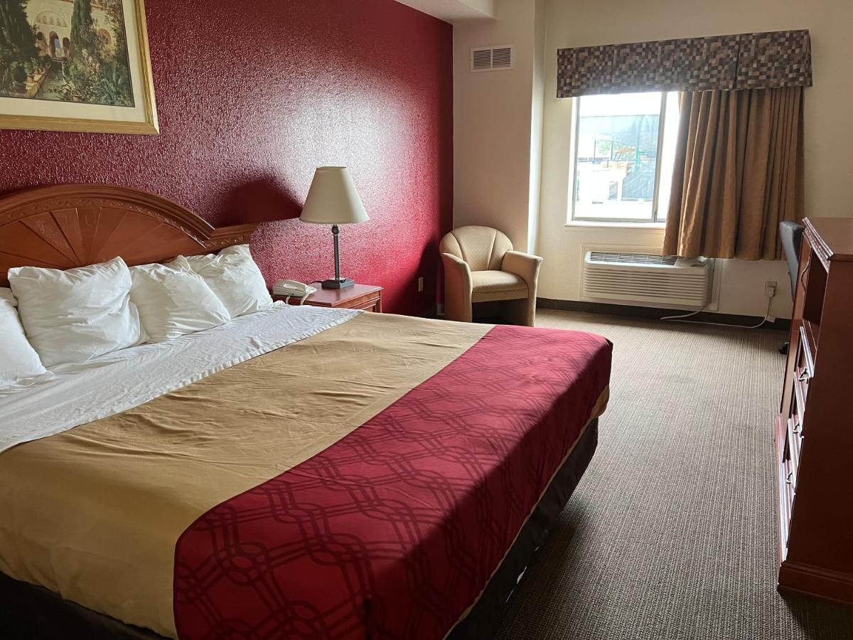 Express Inn & Suites Decatur Zewnętrze zdjęcie