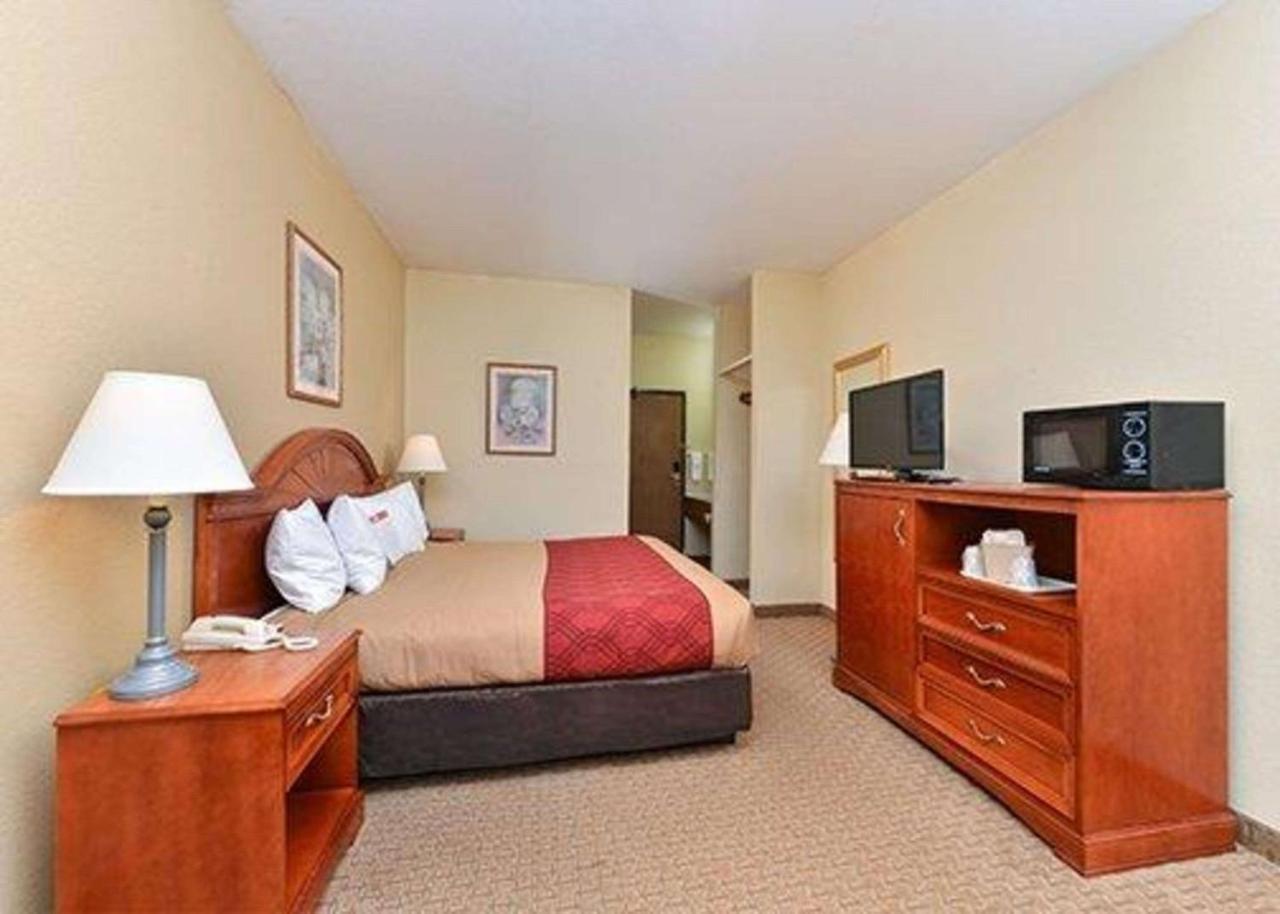 Express Inn & Suites Decatur Zewnętrze zdjęcie
